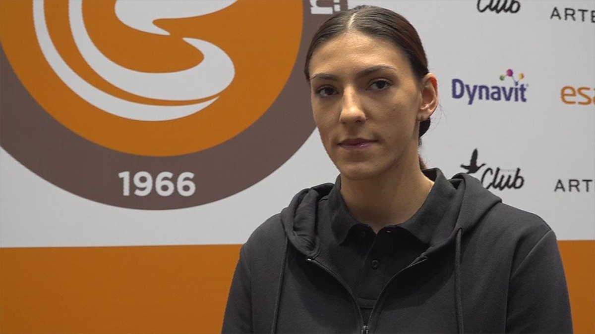 Eczacıbaşı Dynavitli Boskovic, Vakıfbanklı Egonu'yla Aynı Ligde Mücadele Edecek Olmanın Heyecanını Yaşıyor