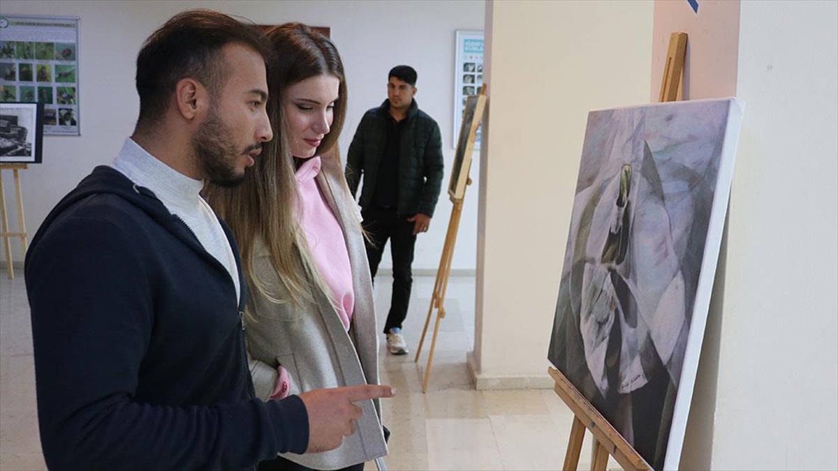 Akademisyenler Doğu Anadolu'nun Tarihi Ve Doğal Güzelliklerini Resmetti