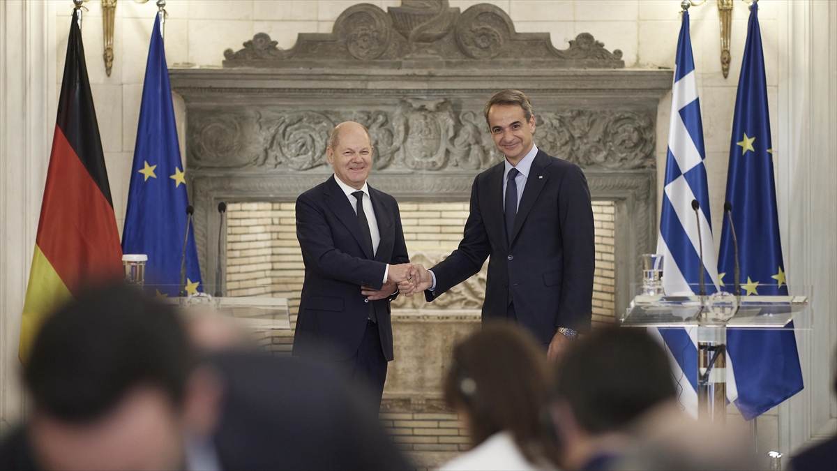 Yunanistan Muhalefeti Almanya Başbakanı Scholz'un Atina Ziyaretini Eleştirdi