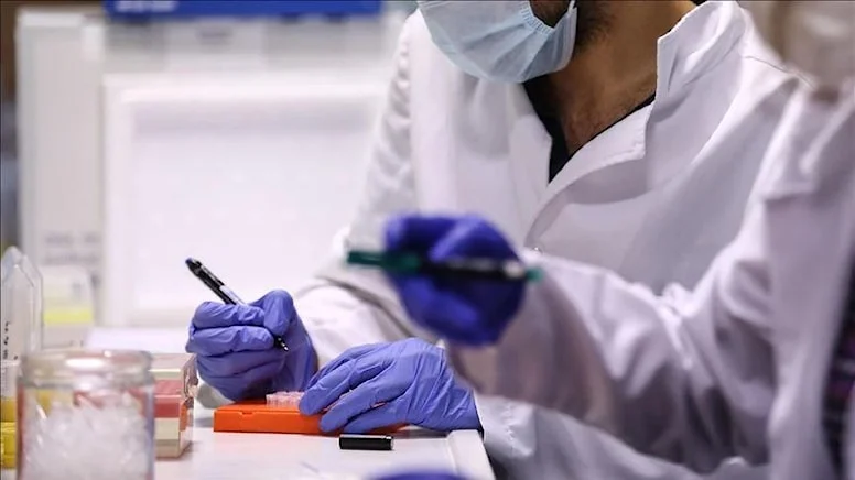 İngiltere’de iki yeni corona varyantı tespit edildi