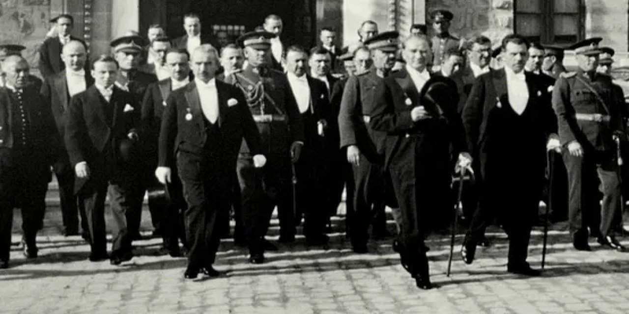 Türkiye Cumhuriyeti 99. yaşını kutluyor! Esaretten bağımsızlığa...