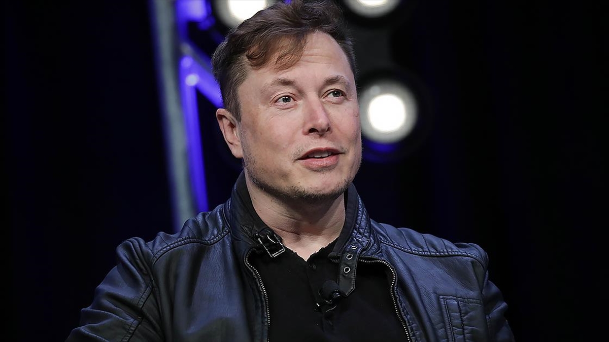 Elon Musk 'en zengin kişi' unvanını kısa süreliğine kaybetti