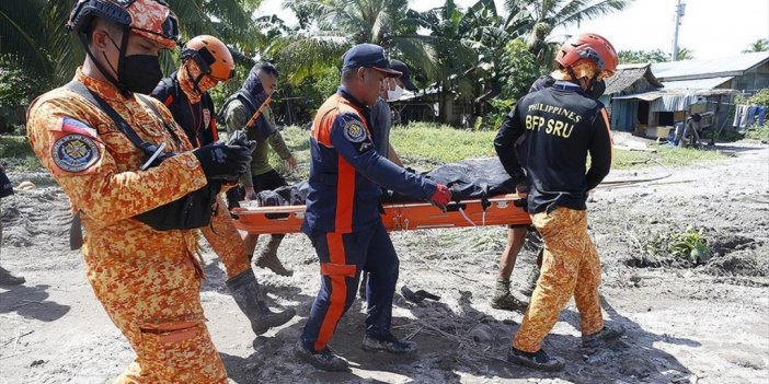 Filipinler'de Şiddetli Yağışların Yol Açtığı Afetlerde Ölenlerin Sayısı 98'e Çıktı