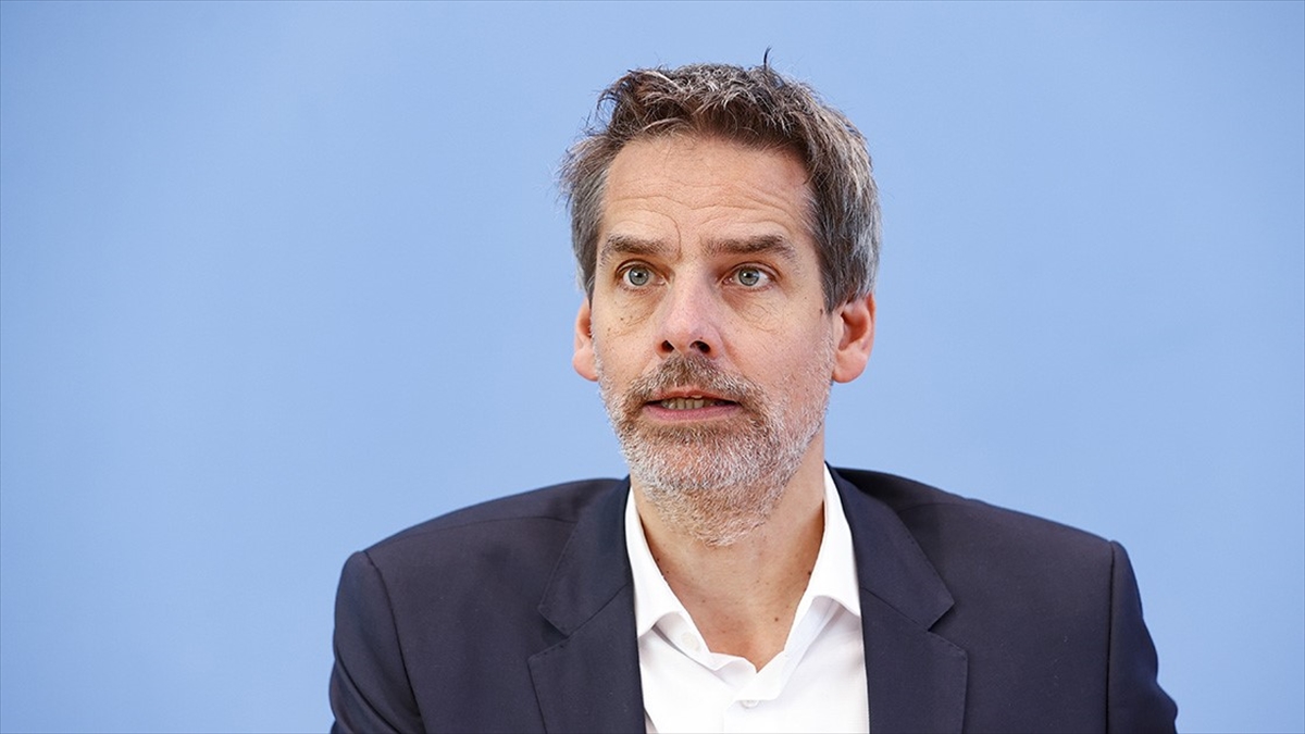 Alman Hükümeti, İran’daki Göstericilere Karşı Orantısız Şiddet Kullanılmasını Kınadı