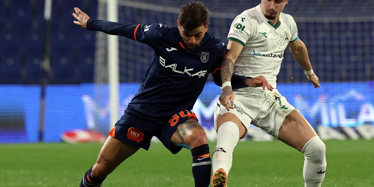 Medipol Başakşehir, Sahasında Bitexen Giresunspor'u 3-1 Mağlup Etti