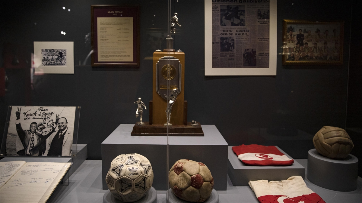 "Şut Ve Gol: Türk Futbol Tarihi Sergisi" Yarın Cumhurbaşkanlığı Külliyesi'nde Açılıyor