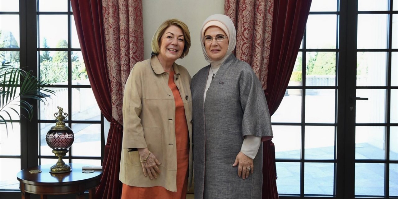 Emine Erdoğan, Meksika'nın Ankara Büyükelçisi'nin Hernandez'in Eşiyle Bir Araya Geldi