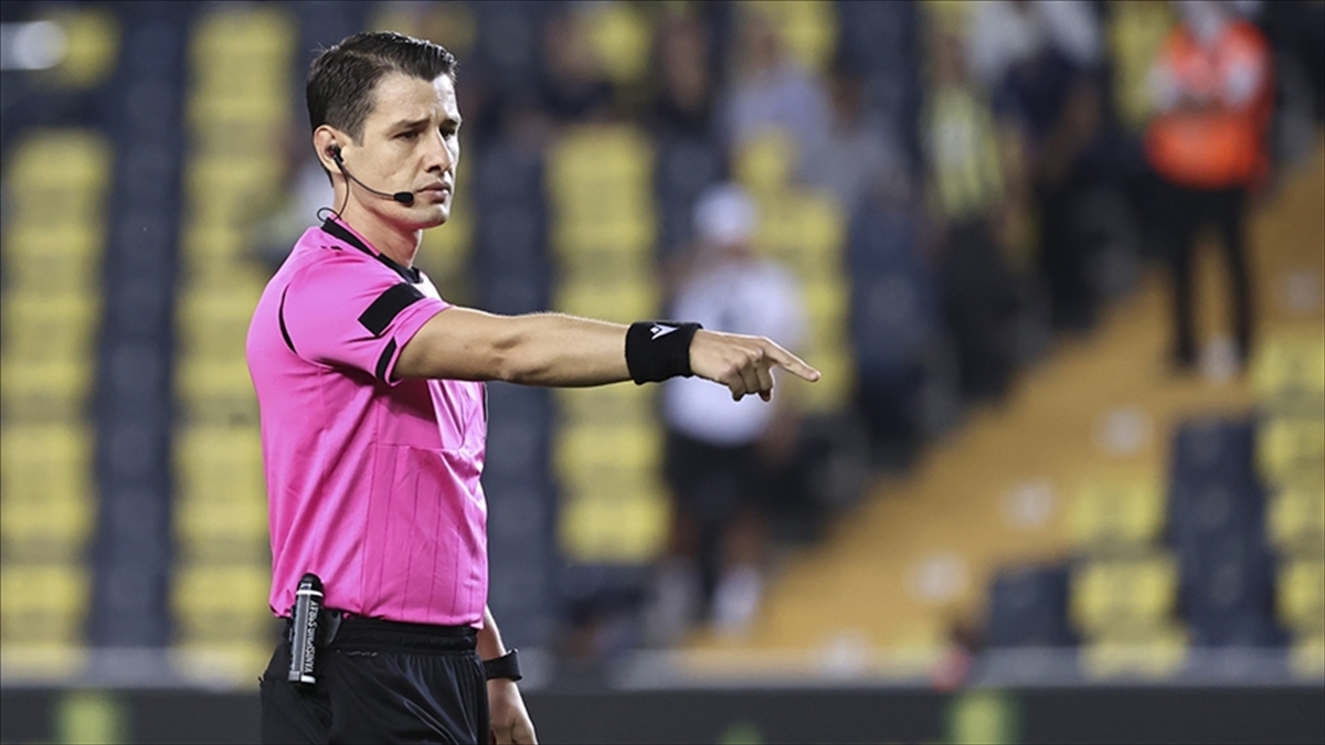 Galatasaray-Beşiktaş Derbisinde Halil Umut Meler Düdük Çalacak