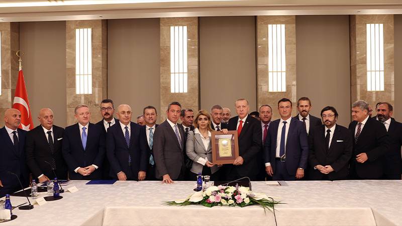 Cumhurbaşkanı Erdoğan Kulüpler Birliği heyetini kabul etti