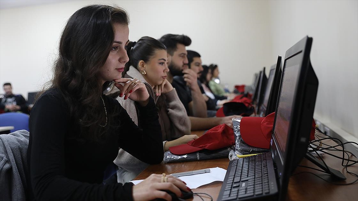 Milli Yazılım "Kovan" Üniversitelerde Ders Oldu