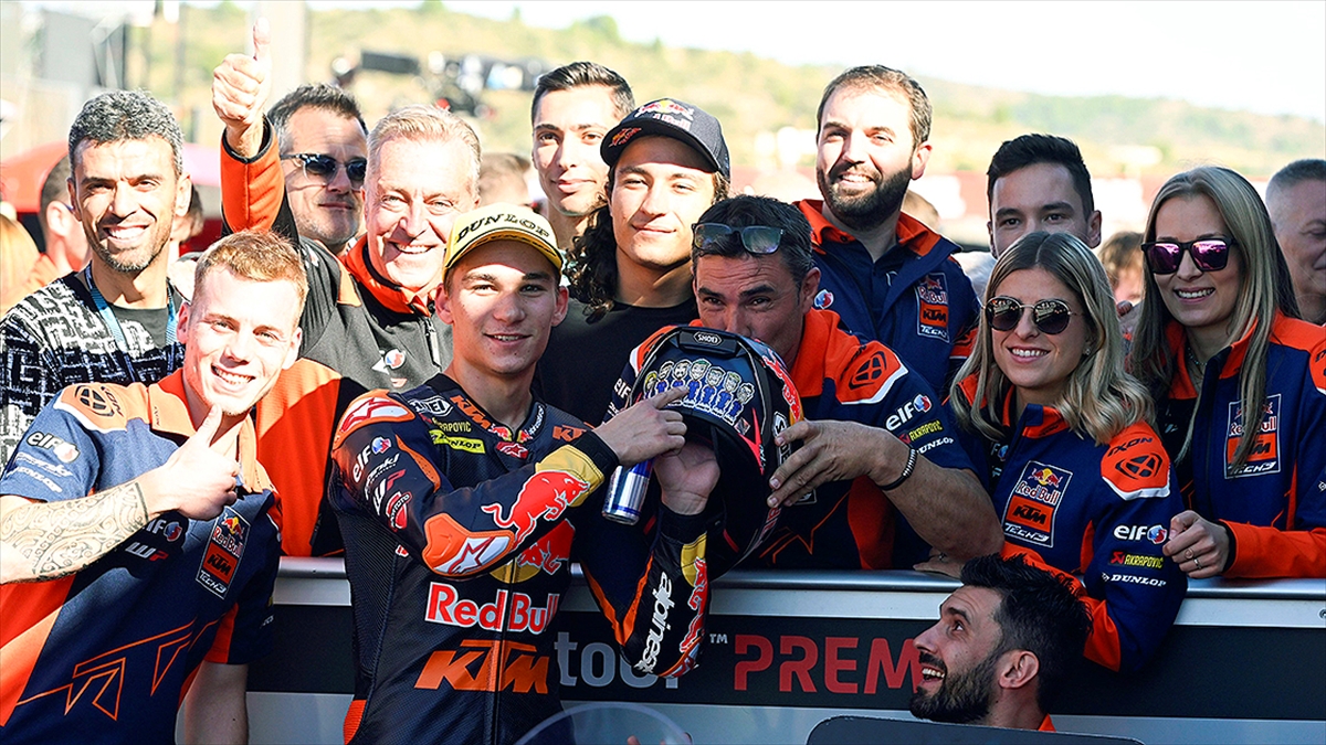 Deniz Öncü, Sezonunun Son Yarışında 2. Oldu