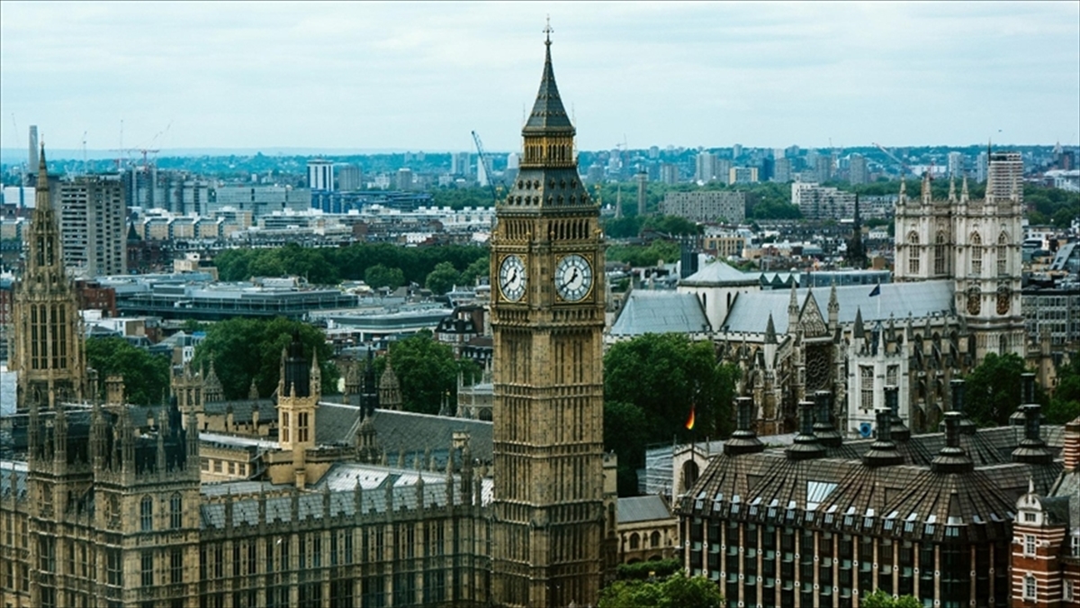 İngiltere'de Konut Fiyatları, Şubat 2021'den İtibaren En Sert Düşüşü Kaydetti