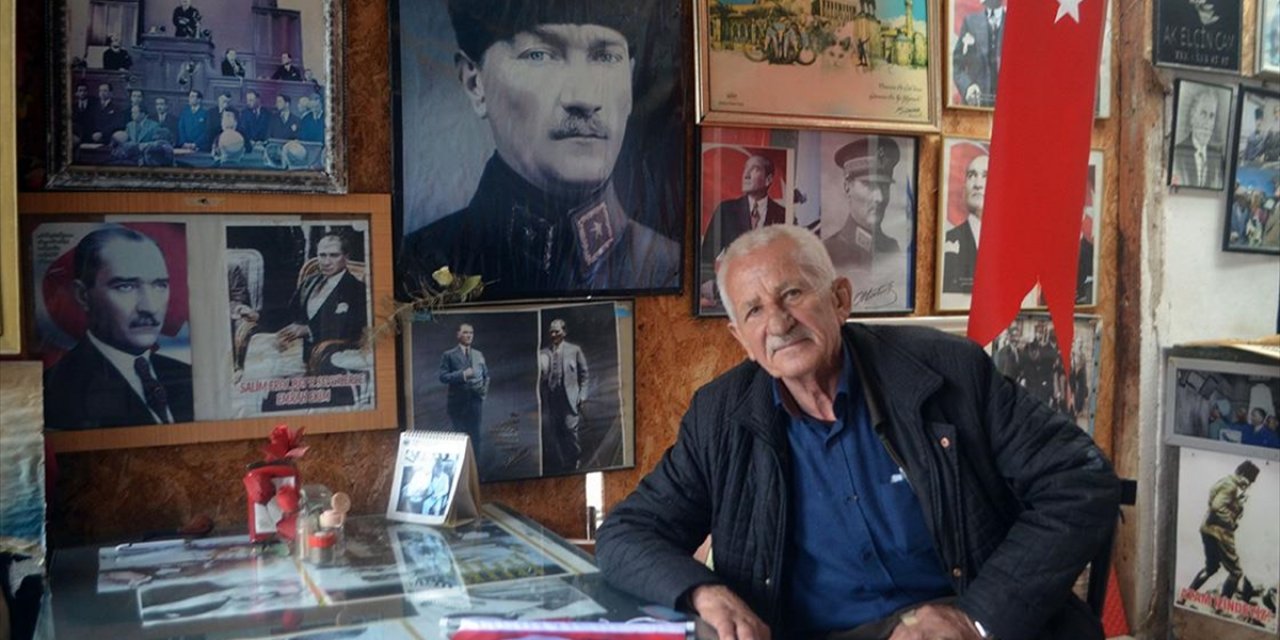 Amasya'da 21 Yıldır Biriktirdiği Atatürk Fotoğraflarını Bahçesinde Sergiliyor
