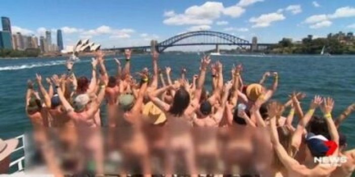 Çıplaklarla dolu geminin ilk yolculuğu tartışmalı başladı