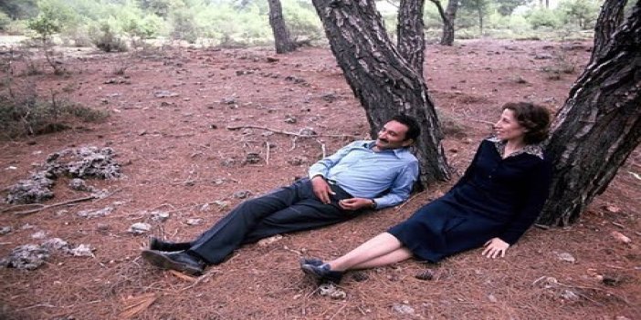 ECEVİT ÇİFTİNİN UNUTULMAZ AŞKI KUŞADASI’NDA ÖLÜMSÜZLEŞTİ