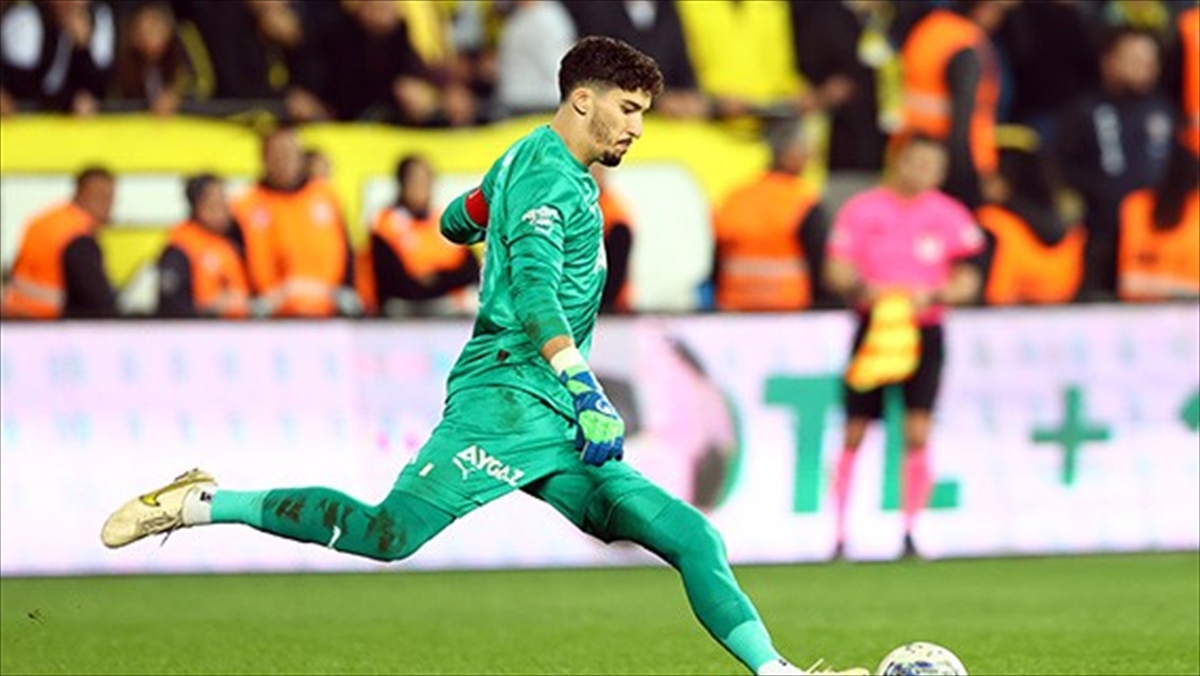 Fenerbahçe'nin Kalecisi Altay: Lider Olmak Zordur, Onu Devam Ettirmek Daha Zordur