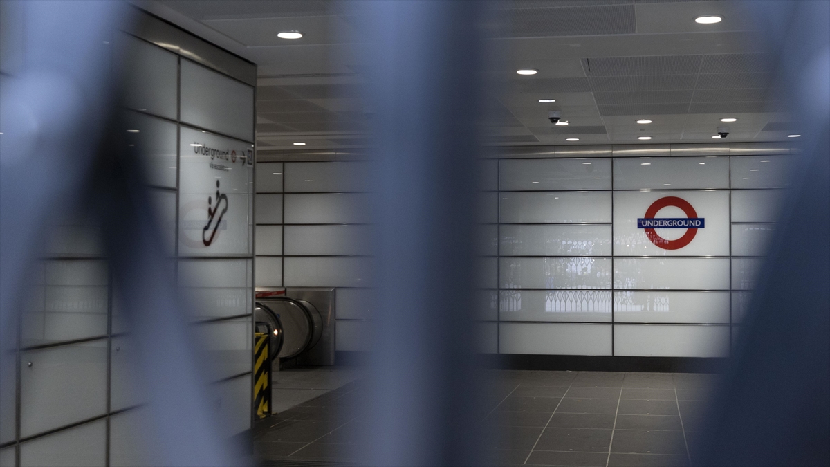 İngiltere'de Kamu Çalışanları Ve Makinistler De Grev Kararı Aldı