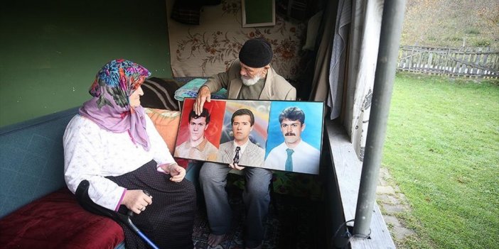 Depremde 3 Oğlunu Kaybeden Çiftin 23 Yıllık Evlat Acısı