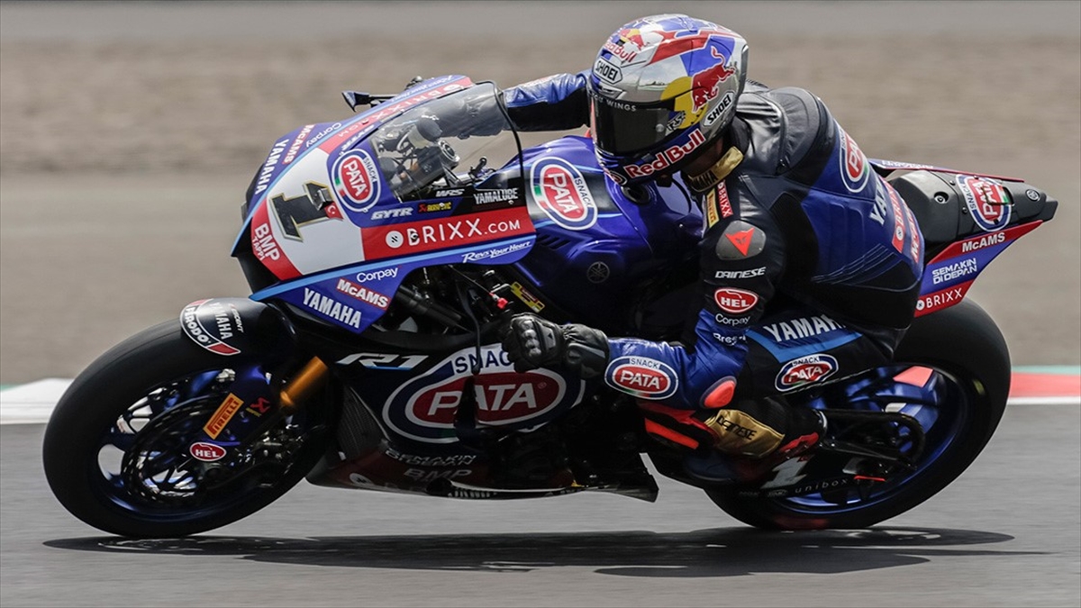 Milli Motosikletçi Toprak Razgatlıoğlu Endonezya'da Birinci Oldu