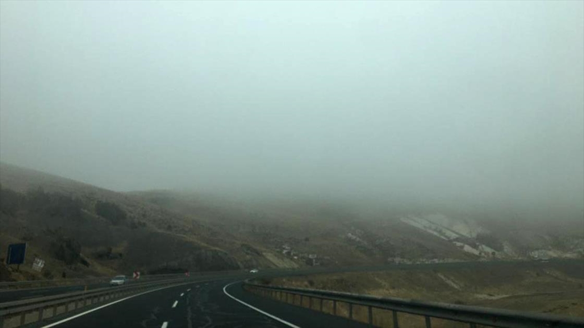 Erzurum Ve Ardahan'da Soğuk Hava Sis Ve Buzlanmaya Neden Oluyor