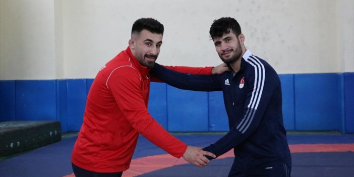 Üniversiteli Milli Güreşçiler Yaylacı Ve Gün, Olimpiyat Hedefiyle Antrenmanlarını Sürdürüyor