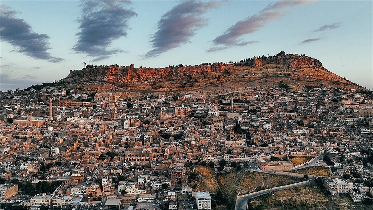 Mardin'de Bazı Tarihi Mekanlar Dron İle Görüntülendi