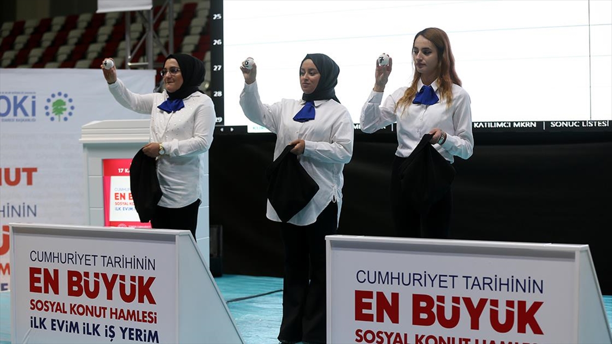 Muş Ve Kilis'te "ilk Evim, İlk İş Yerim Projesi"nde Yapılacak Konutların Kuraları Çekildi