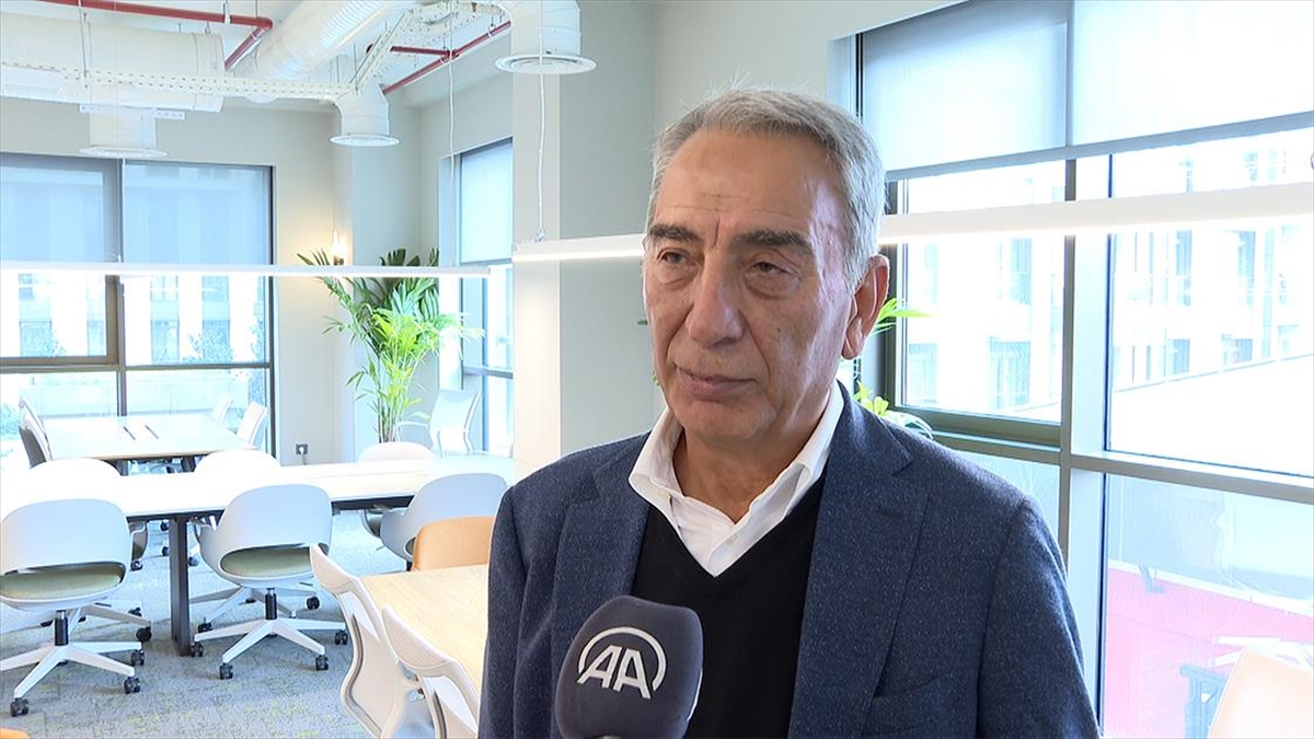 Eski Başkan Adnan Polat, Galatasaray'ın Şampiyon Olacağına İnanıyor