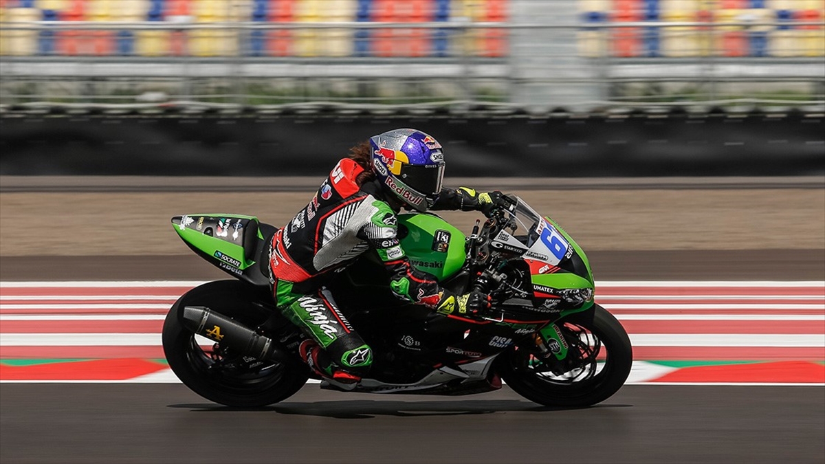 Milli Motosikletçi Can Öncü, Avustralya'da Son Yarışı Kaza Nedeniyle Tamamlayamadı