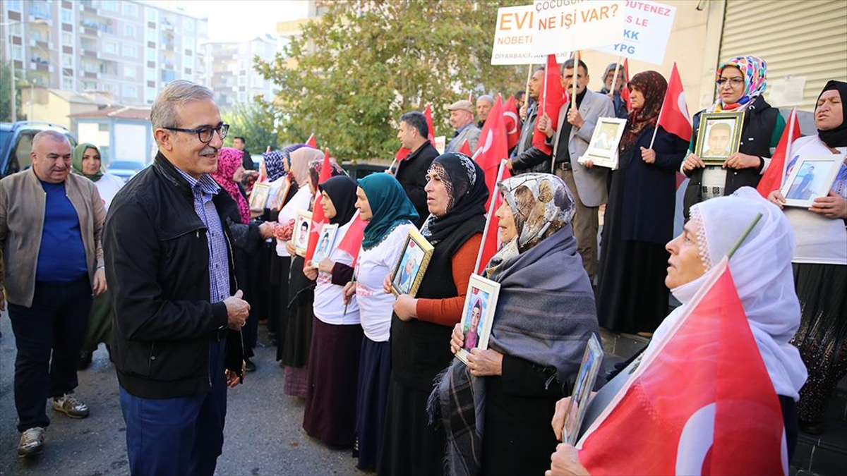 Cumhurbaşkanlığı Savunma Sanayii Başkanı Demir'den Diyarbakır Annelerine Ziyaret