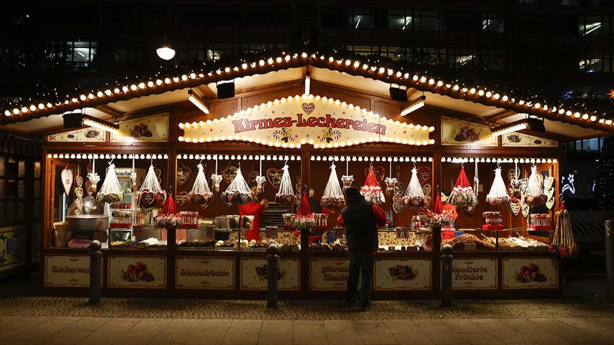 Almanya'nın Geleneksel Noel Pazarları Enerji Krizinin Etkisi Altında Kuruldu