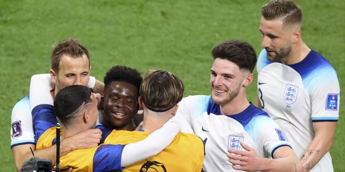 İngiltere'nin En İyi Kupa Başlangıcı Basında Coşkulu Karşılandı