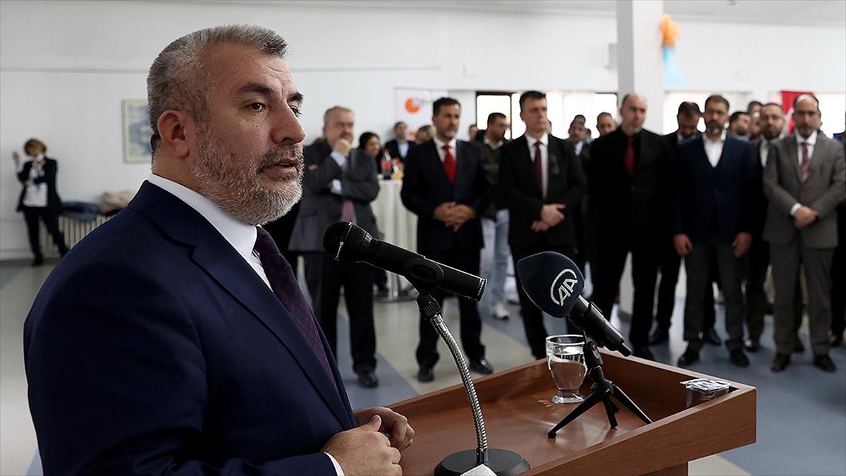 ÖSYM Başkanı Ersoy: Ösym Sınavlarına Giren Kardeşlerimizin Emekleri Bize Emanettir