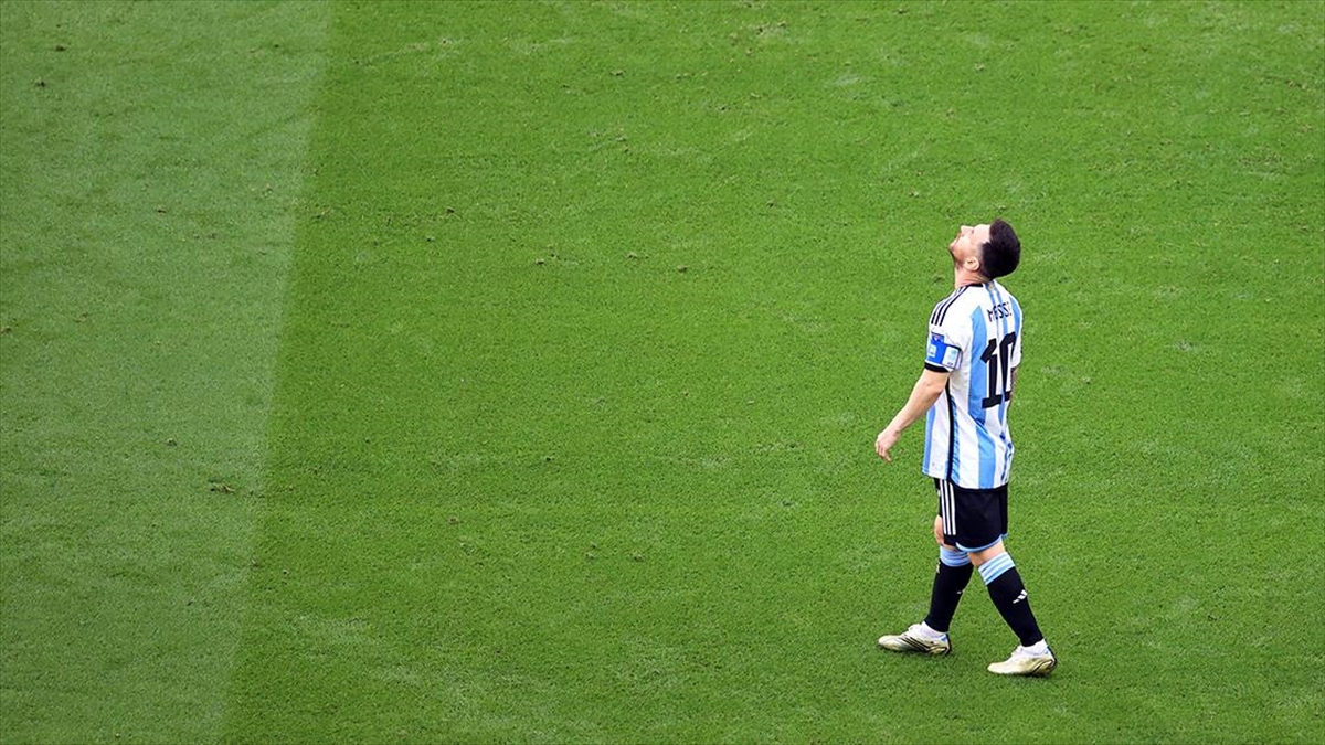 Milli Takımlarının Dünya Kupası'ndaki İlk Maçında Yenilmesi Arjantinlileri Üzdü