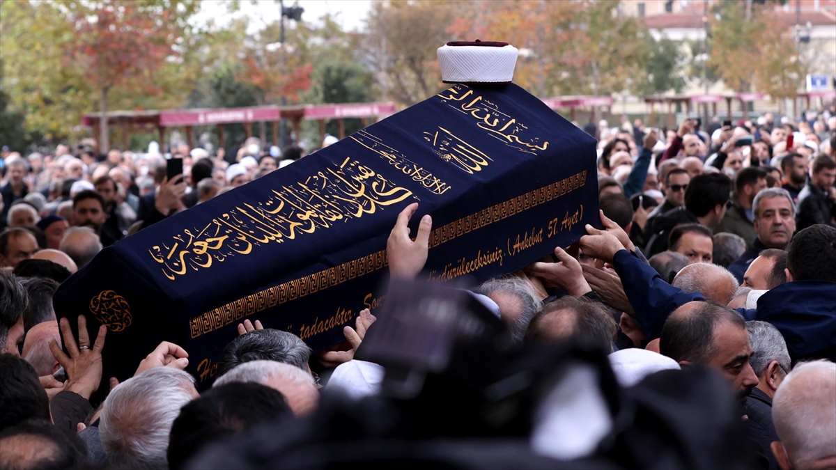 İlahiyatçı Prof. Dr. Raşit Küçük Son Yolculuğuna Uğurlandı