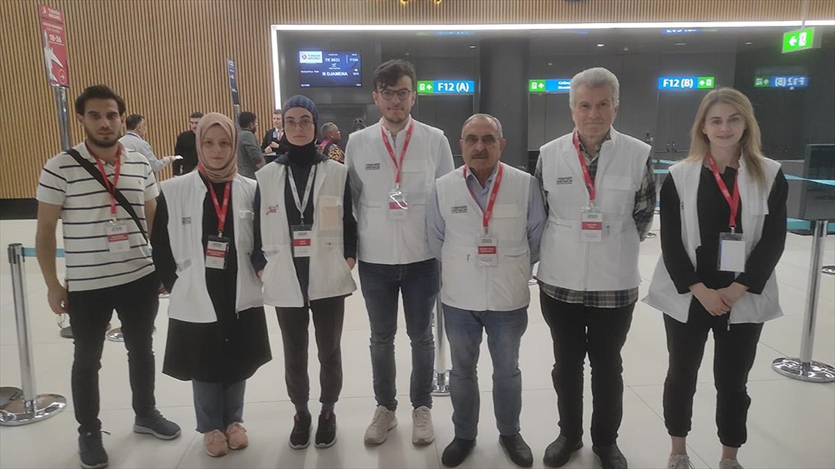 Yeryüzü Doktorları Derneği Üyesi Grup, Sağlık Taraması İçin Nijer'e Gitti