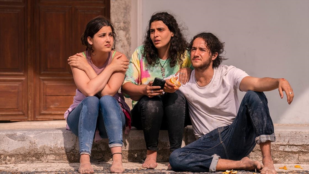 Yüzerek Avrupa'ya Sığınan Mardini'nin Hikayesini Anlatan Film Yarın Vizyona Giriyor