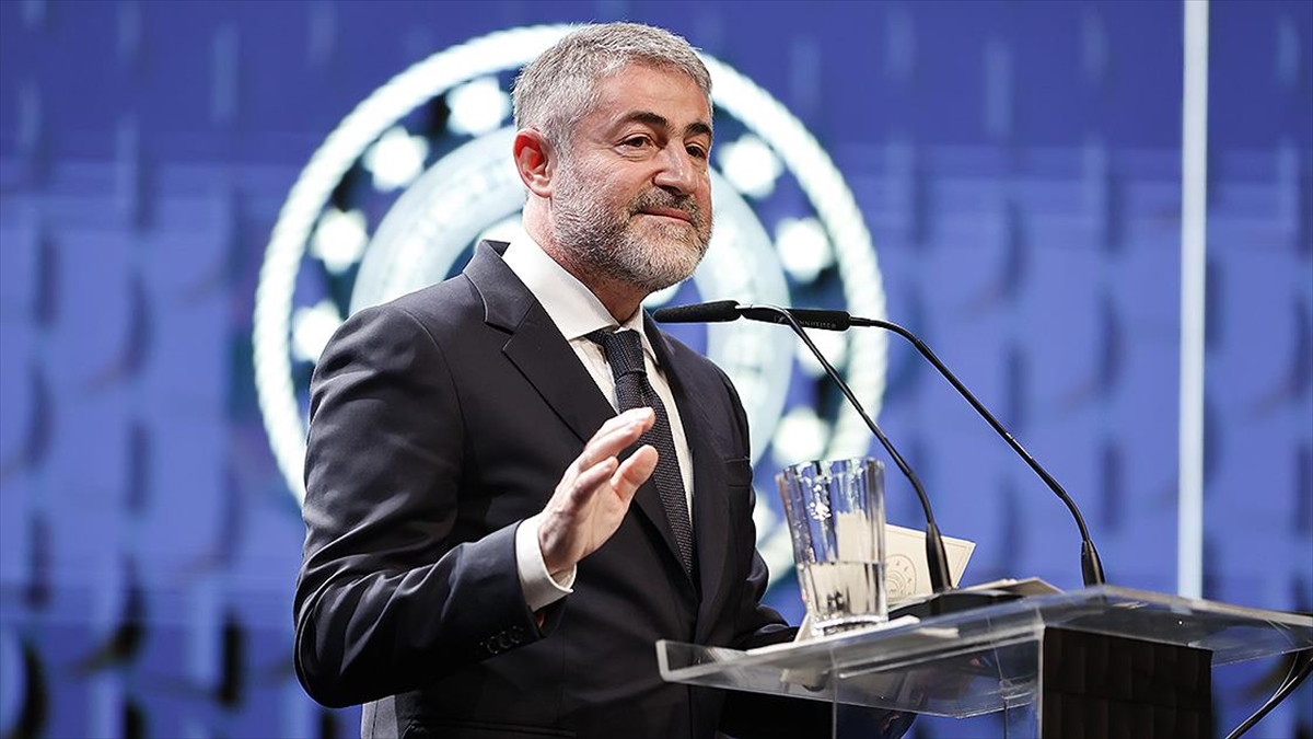 Hazine Ve Maliye Bakanı Nebati: Politika-kredi Faizi Makası Kademeli Biçimde Kapanıyor