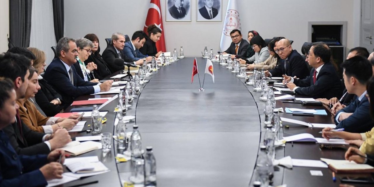 Bakan Özer, Güneydoğu Asya Ülkeleri Birliğinin Ankara Temsilcilerini Kabul Etti