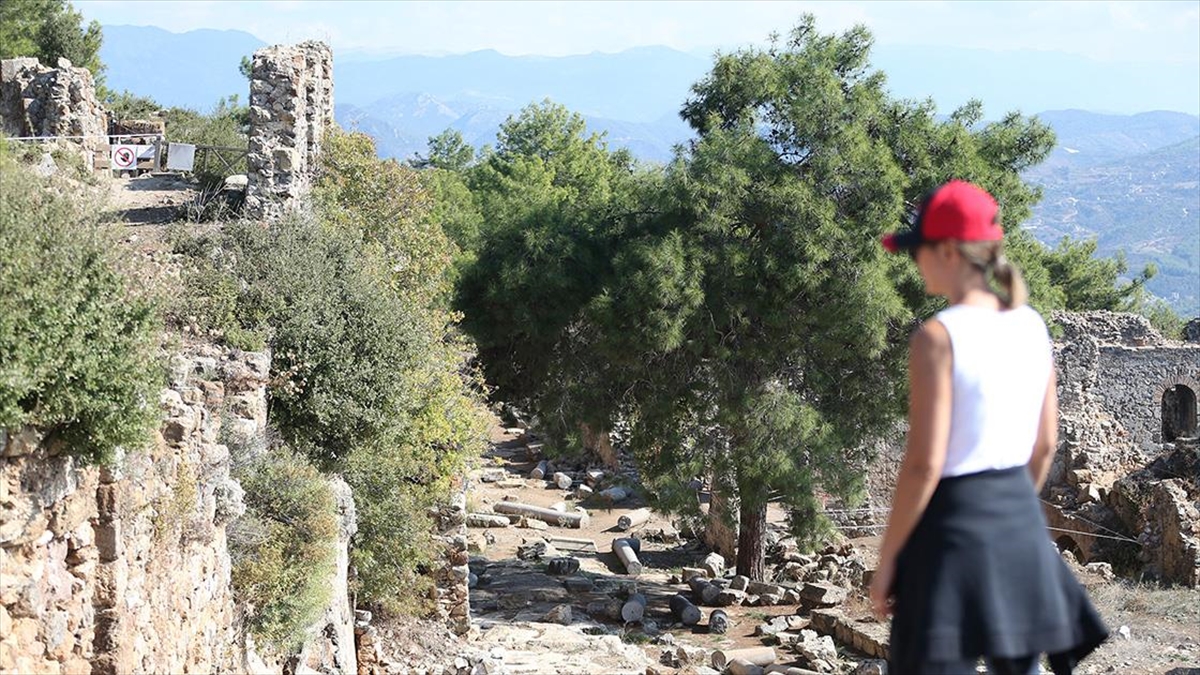 Syedra Antik Kenti'ndeki 2 Bin Yıllık Su Sarnıçları Turizme Kazandırılacak