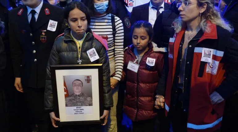 Tabuta tören kılıcı! Şehit Teğmen Öztürkmen'in vasiyeti ortaya çıktı