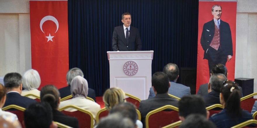 'Öğretmenlerle İlgili Yeni Bir Bakış Ortaya Koyacağız'