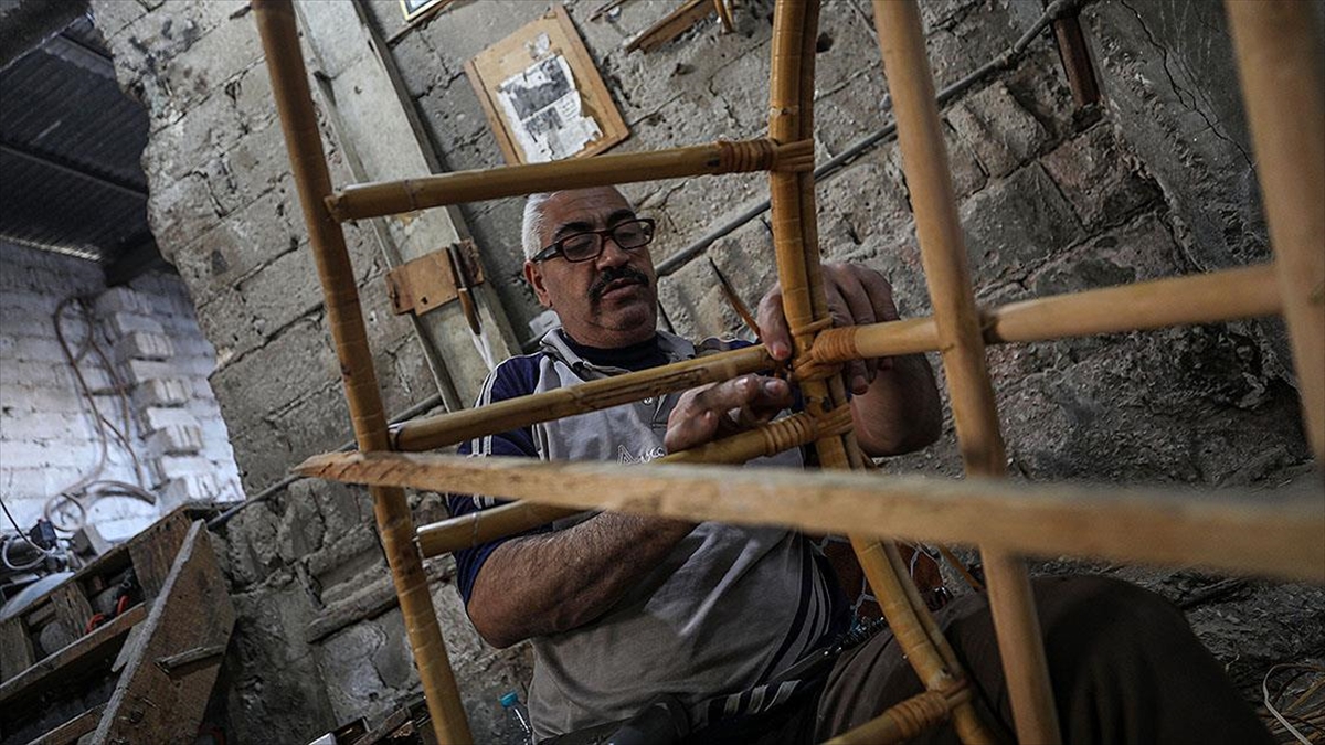 Filistinli Bambu Ustası, Atalarından Miras Kalan Zanaatı Ayakta Tutmaya Çalışıyor