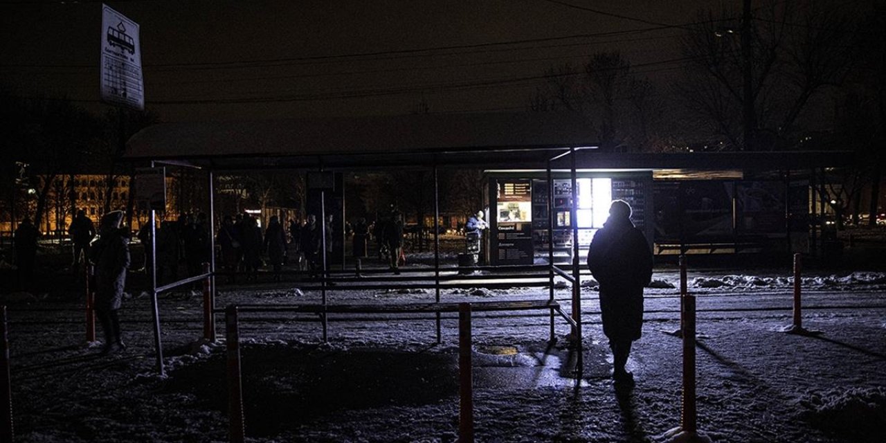 Kiev'de Elektrik Kesintileri Kısmen Sürüyor