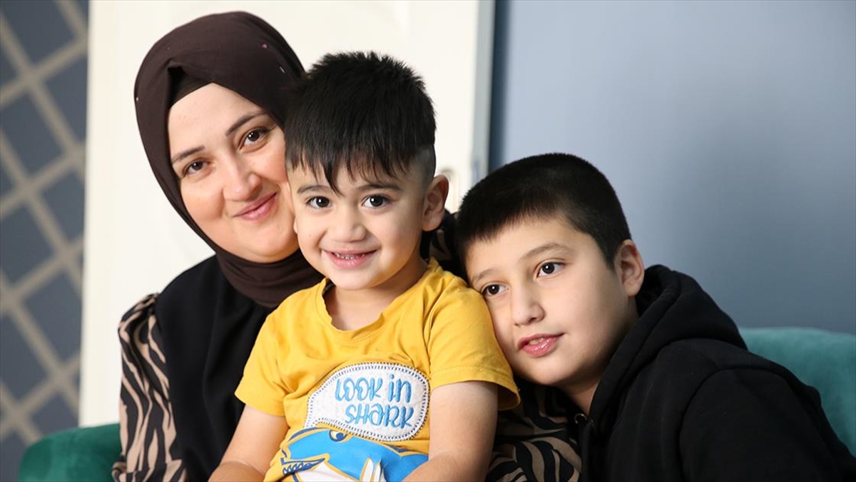 Otizmli Efe İle Samet, Annelerinin Yakın İlgisi Ve Eğitimle Geleceğe Hazırlanıyor