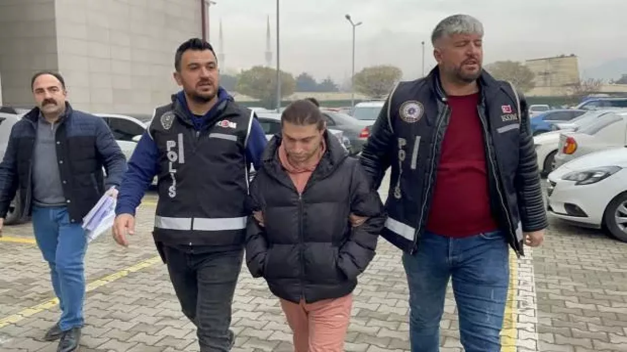 Bir sahte doktor daha! Ambulansla hasta naklederken yakalandı