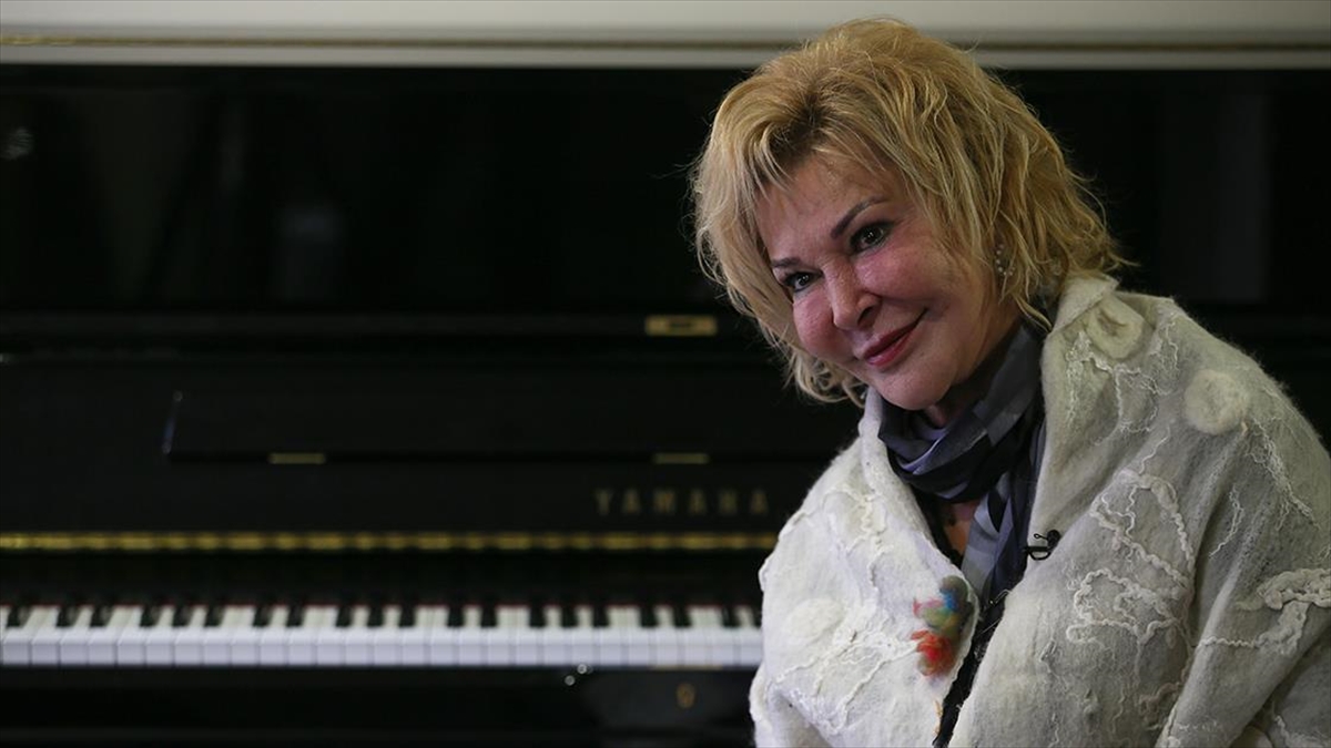 Dünyaca Ünlü Piyanist Gülsin Onay'ın Çağları Aşan Müzik Hayali