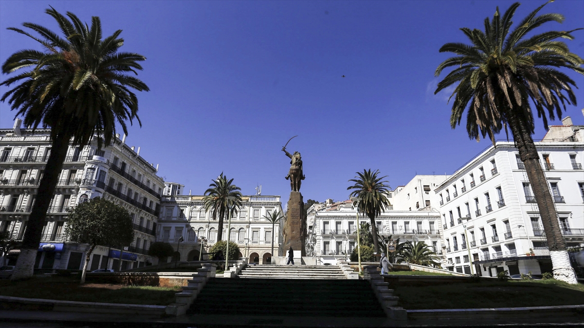 Cezayir Brcıs Grubunun Altıncı Üyesi Olabilecek Mi?