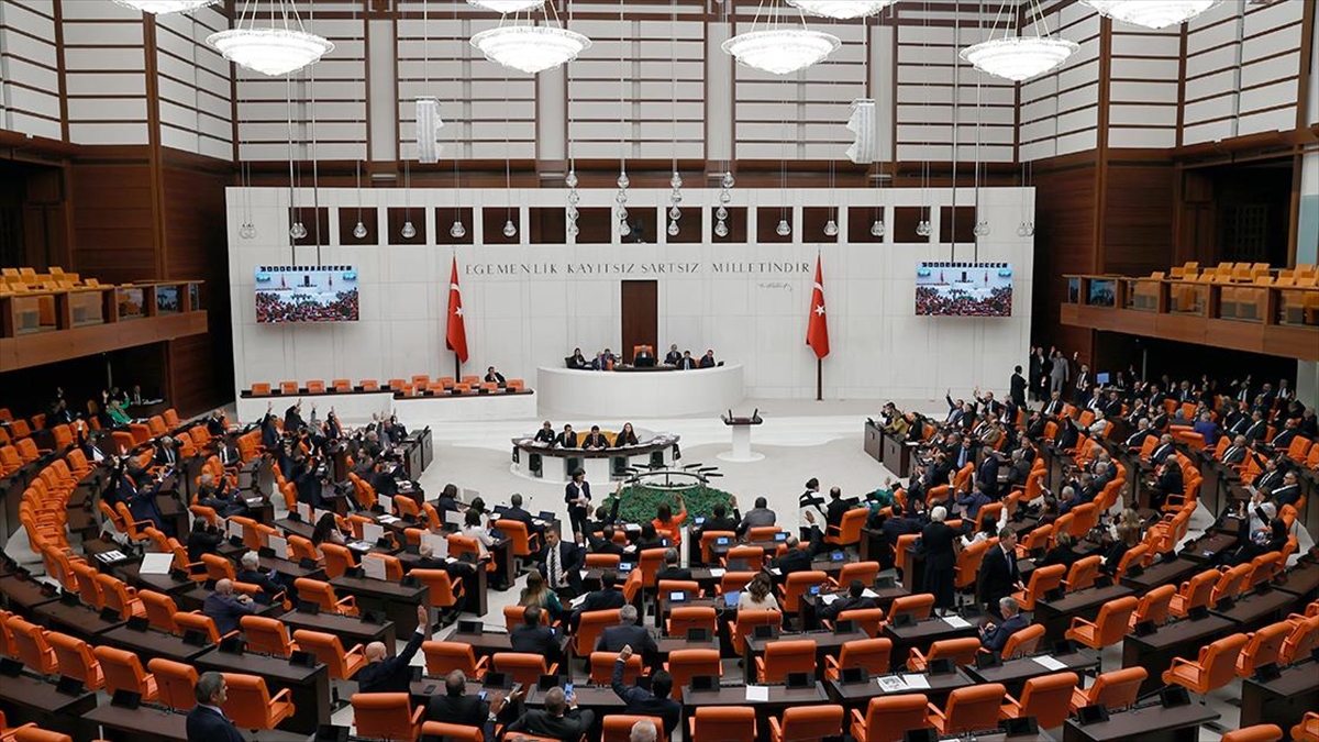 Kadınların Siyasetteki Temsil Oranı Arttı