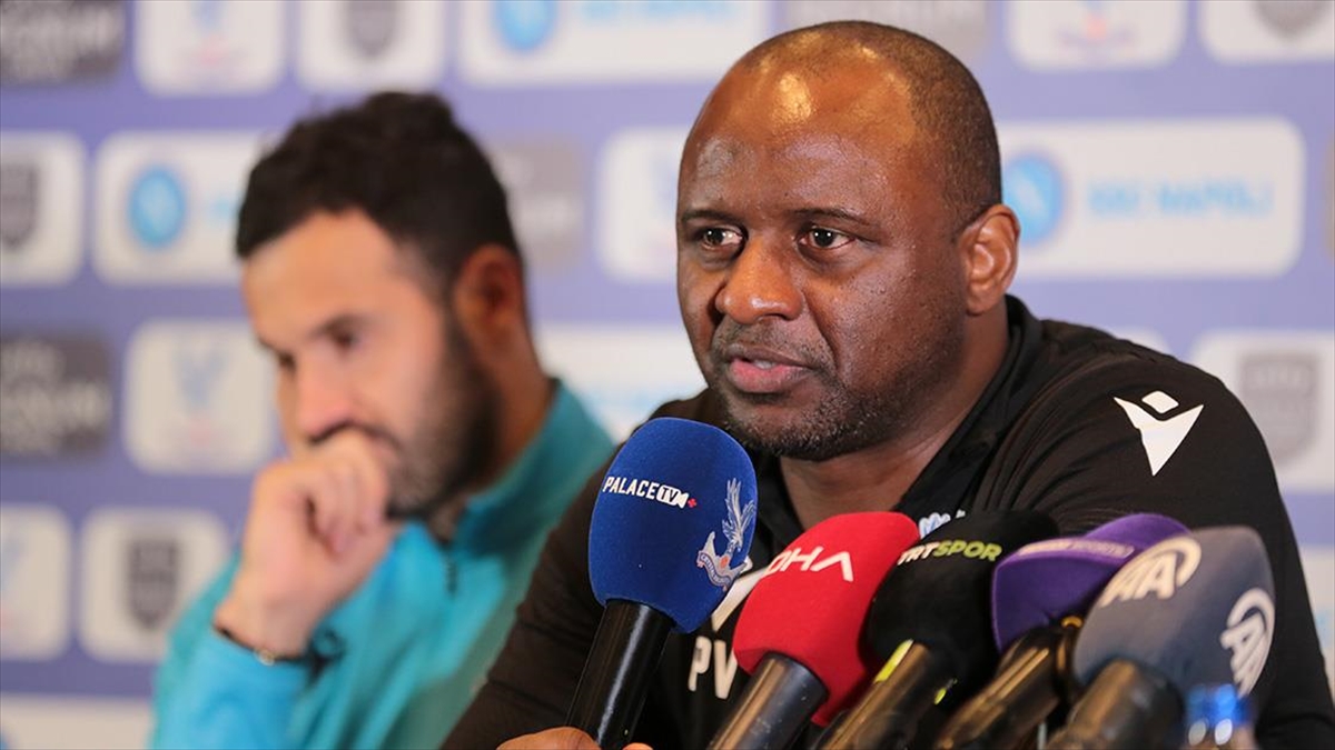 Crystal Palace, Antalya'da Kamp Yapmaktan Memnun